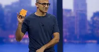 [HN] Satya Nadella admits giving up on Windows Phone and mobile was a mistake