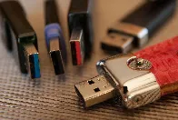 [HN] USB inventor explains why the connector was not designed to be reversible